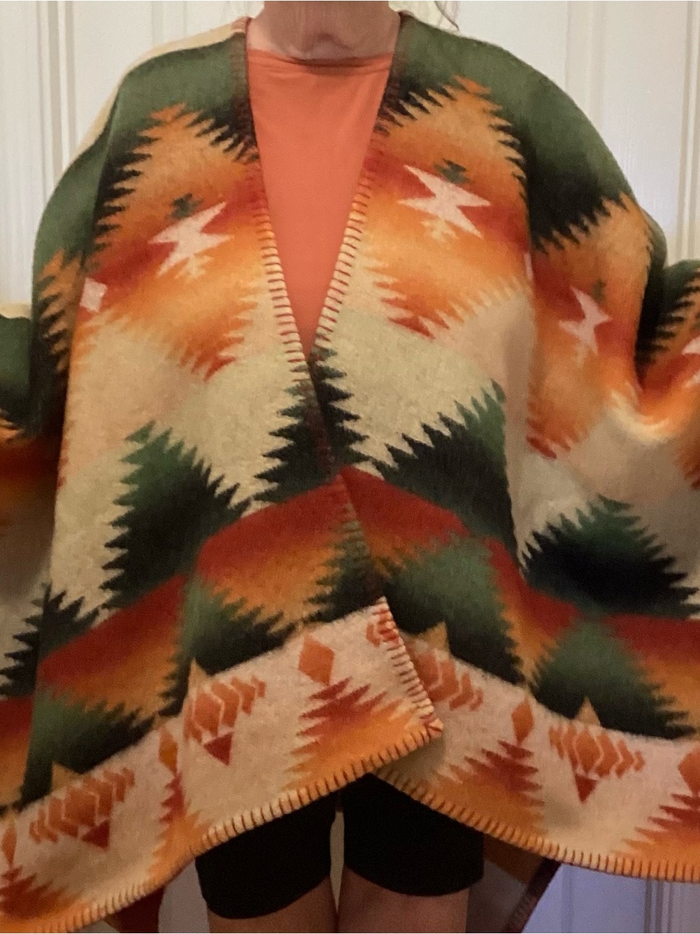 Rare vintage Ralph Lauren Country serape/shawl 100% wool
Made in Great Britain